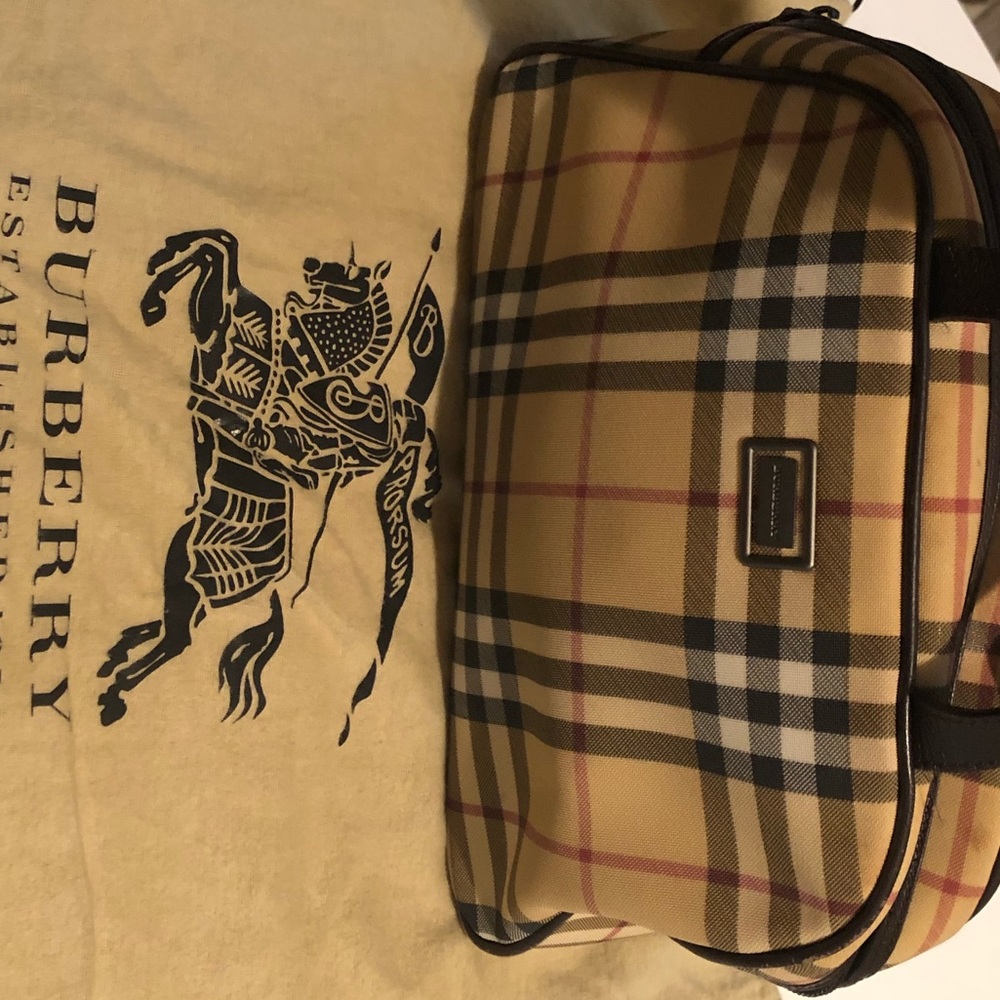Burberry Handbag (Authentic)